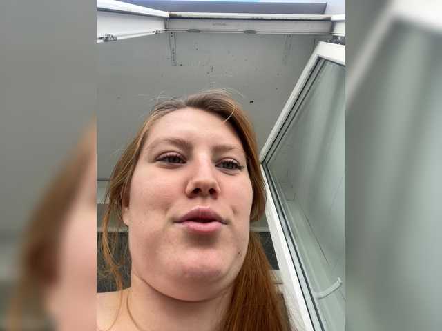 le modèle DollVice est en webcam porno dans un show sur le site bongacams, il possède les tags suivants: White/Caucasian,Redhead,Shaved