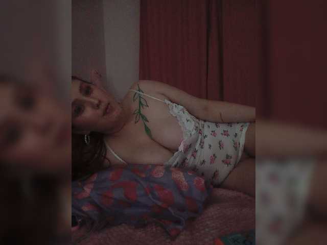 DollVice live webcam show
