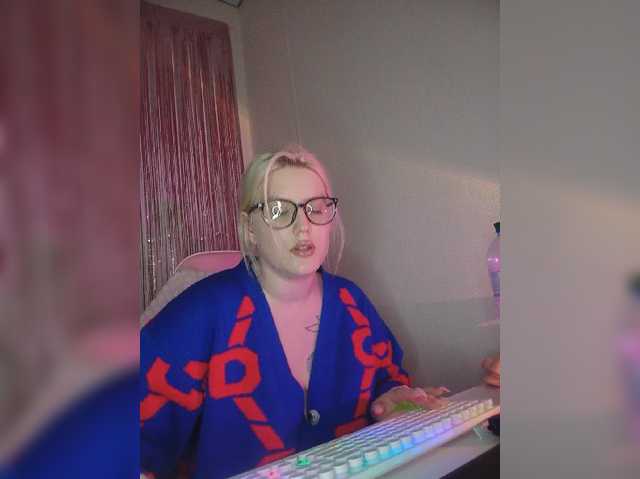DollVice live cam on BongaCams