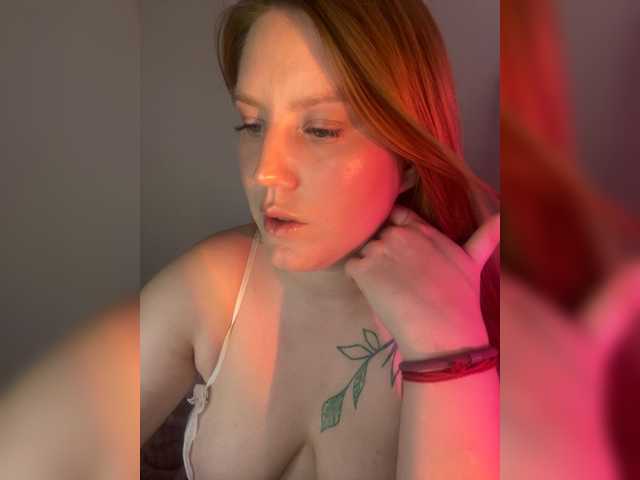 DollVice live webcam show