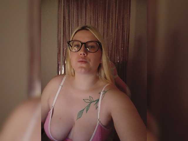 DollVice live cam on BongaCams