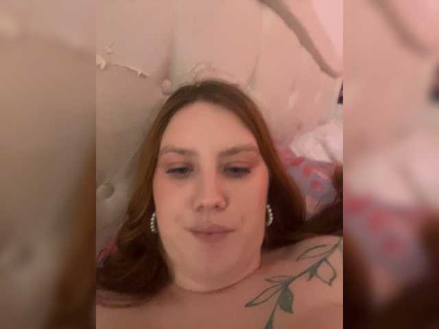 DollVice live webcam show