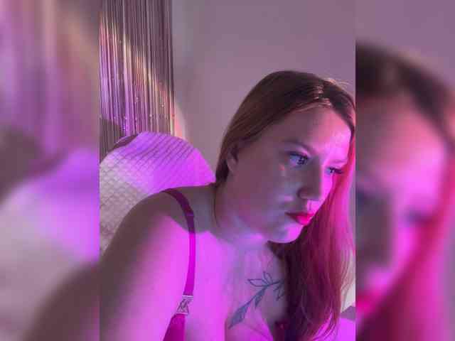 DollVice webcam
