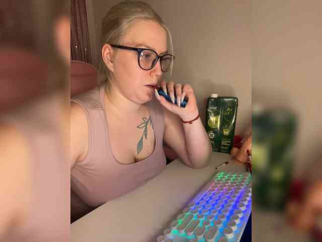 DollVice webcam