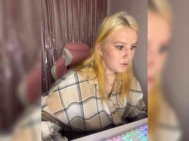 DollVice webcam