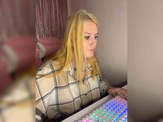DollVice webcam