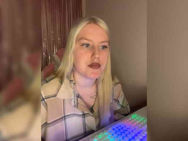 DollVice webcam