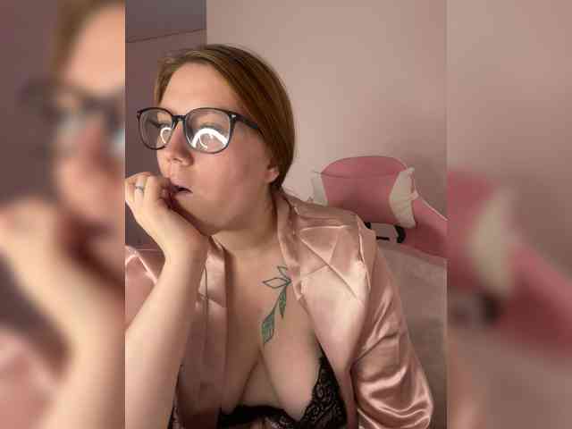 DollVice webcam
