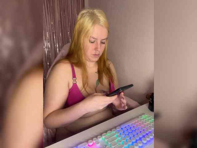 DollVice webcam