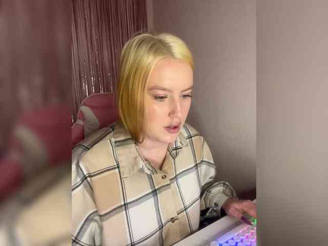 DollVice webcam