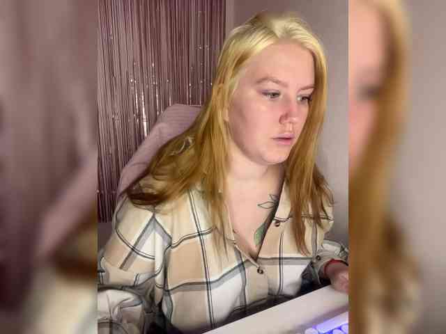 DollVice webcam