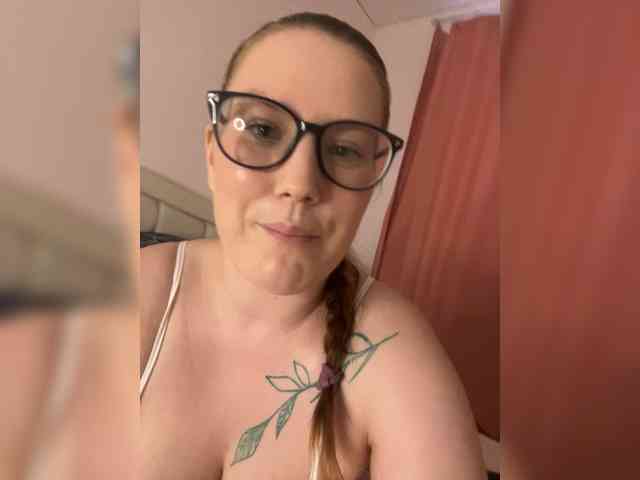 DollVice webcam