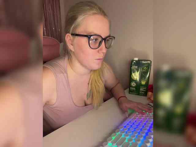 DollVice webcam