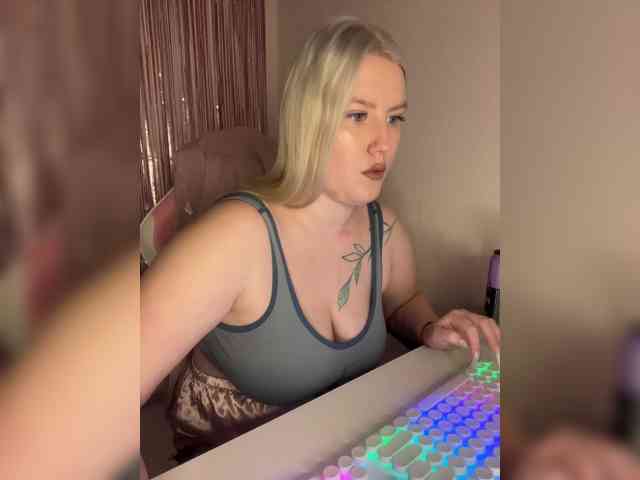 DollVice webcam