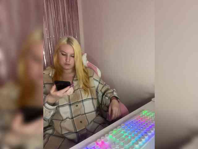DollVice webcam