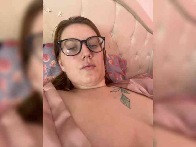 DollVice webcam