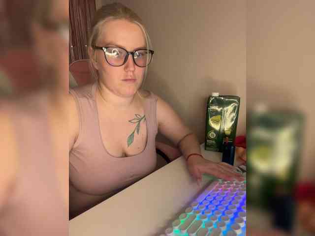 DollVice webcam
