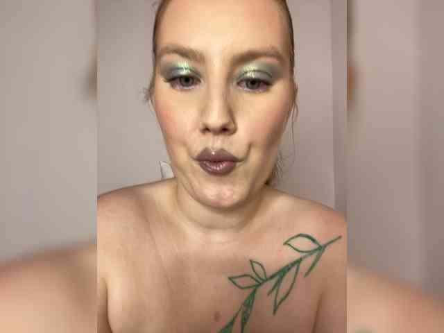 DollVice Sex Cam Show
