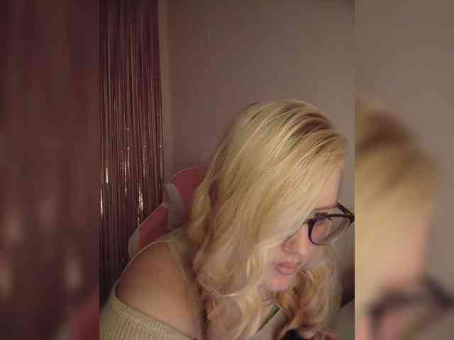 DollVice webcam