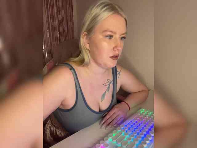 DollVice webcam