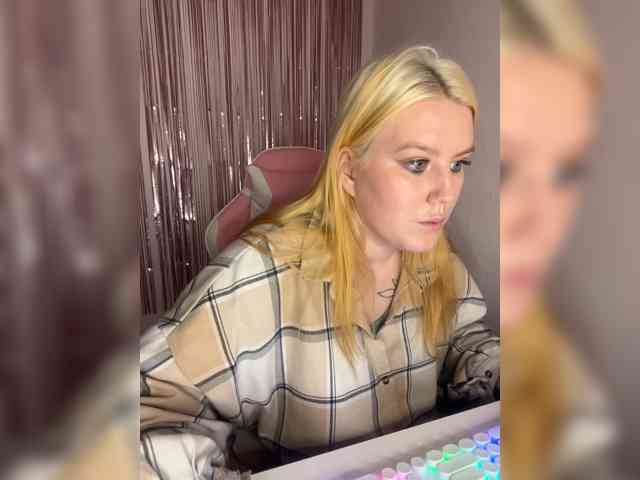 DollVice webcam