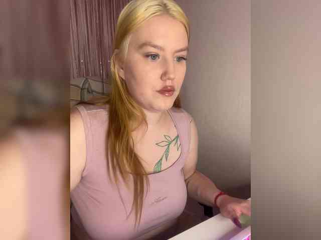DollVice webcam