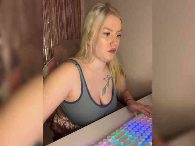 DollVice webcam