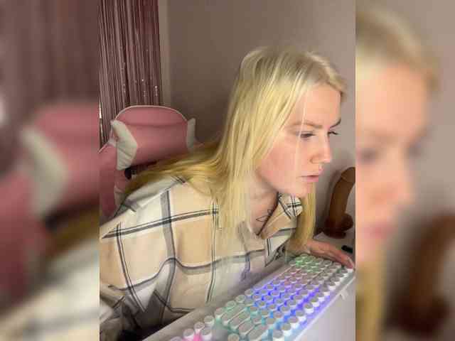 DollVice webcam