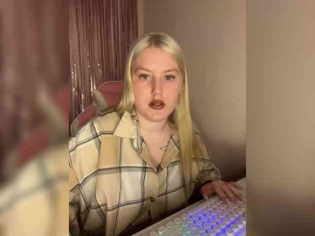 DollVice webcam