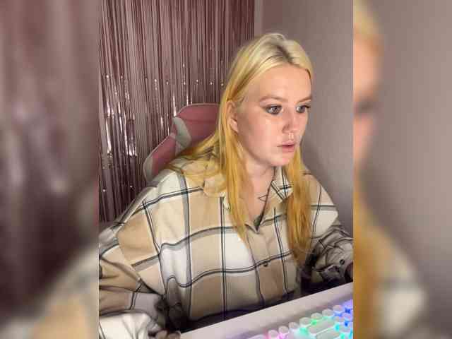 DollVice webcam