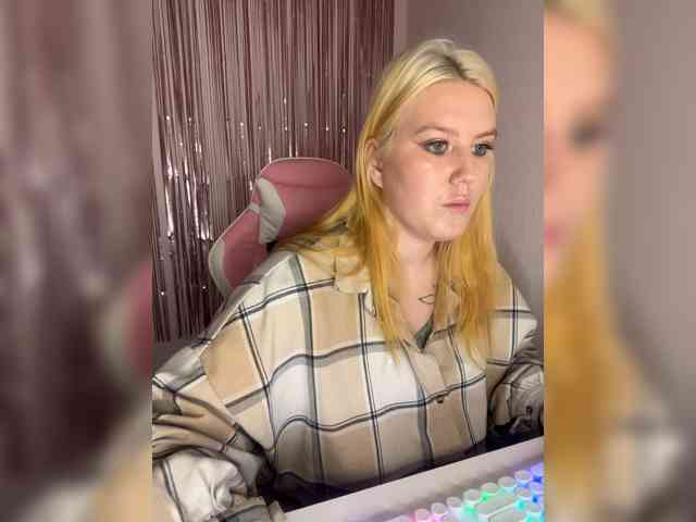 DollVice webcam