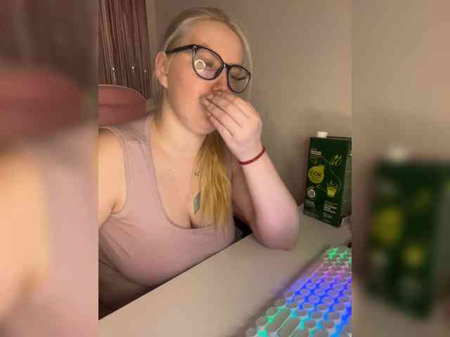 DollVice webcam