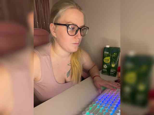 DollVice webcam