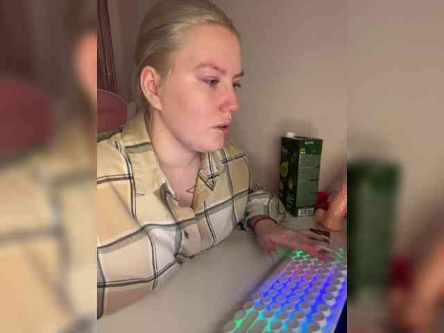DollVice webcam