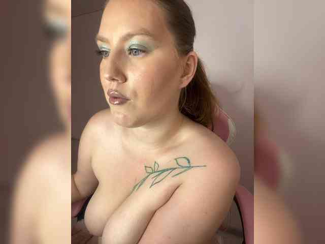 DollVice Sex Cam Show