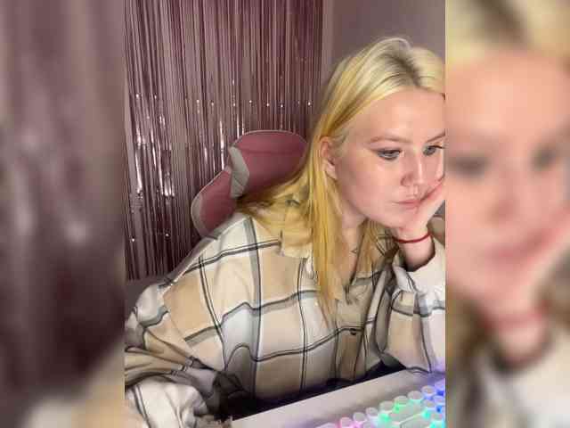 DollVice webcam