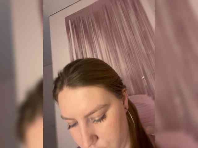 DollVice webcam