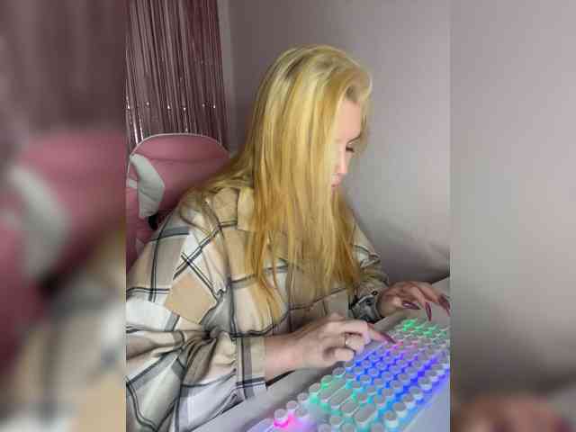 DollVice webcam