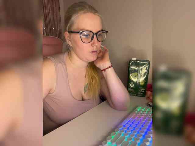 DollVice webcam