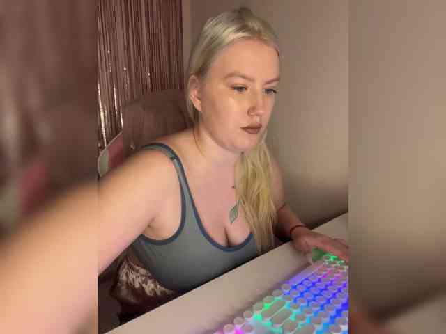 DollVice webcam