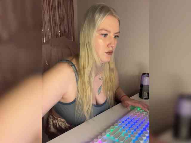 DollVice webcam