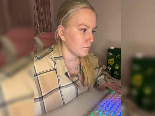 DollVice webcam