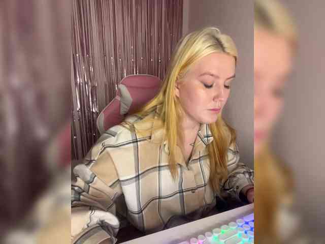 DollVice webcam