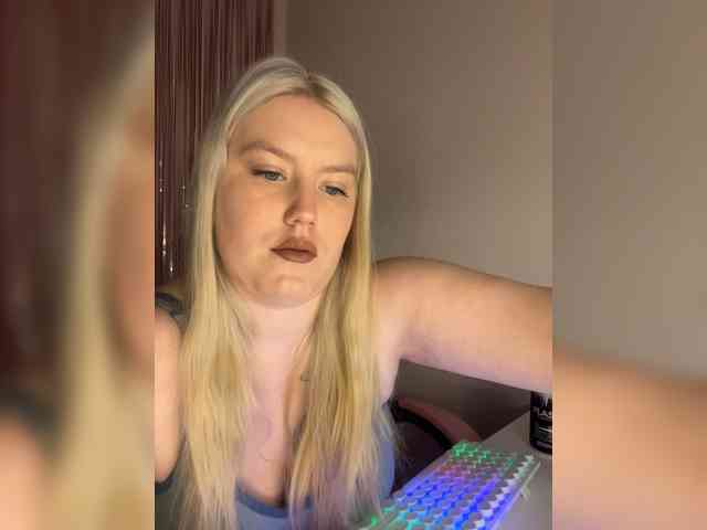 DollVice webcam
