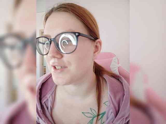 DollVice webcam