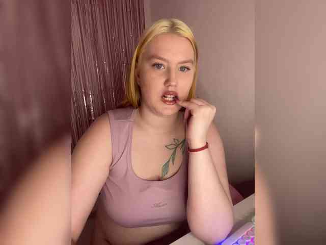DollVice webcam