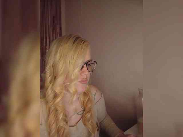 DollVice webcam