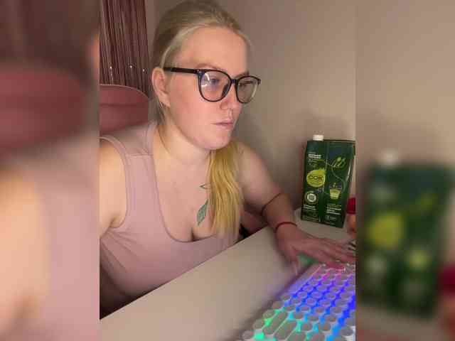 DollVice webcam