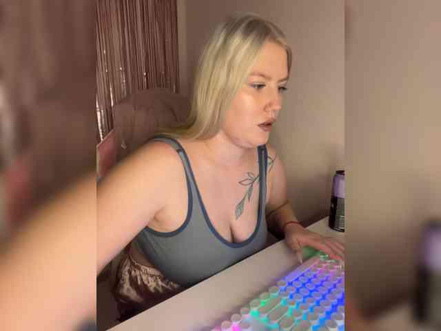 DollVice webcam