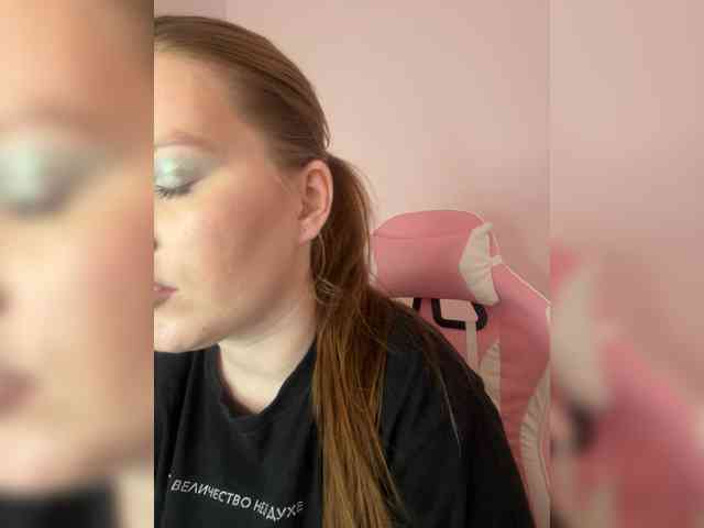 DollVice webcam